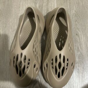 Yeezy Foam Runners Colorway Orche, size 10 mens, no box